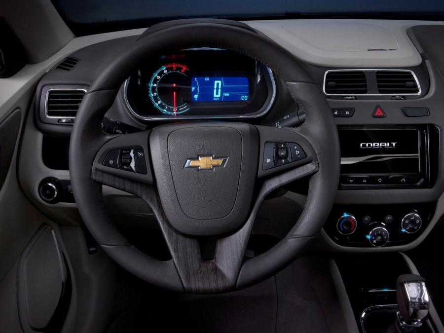  Chevrolet Cobalt Concept 2011 года  (фото 3 из 18)